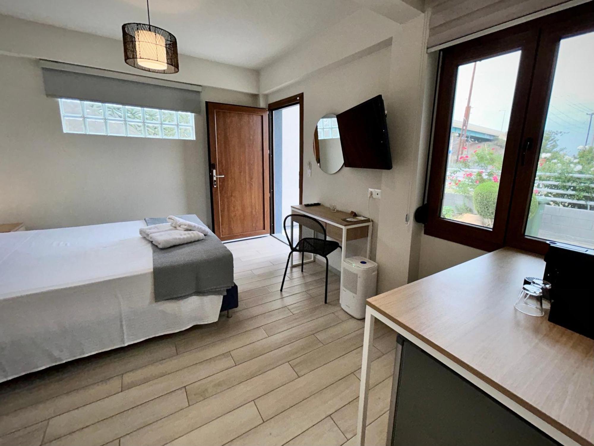Porto Portes Suites Nea Poteidaia Exterior photo