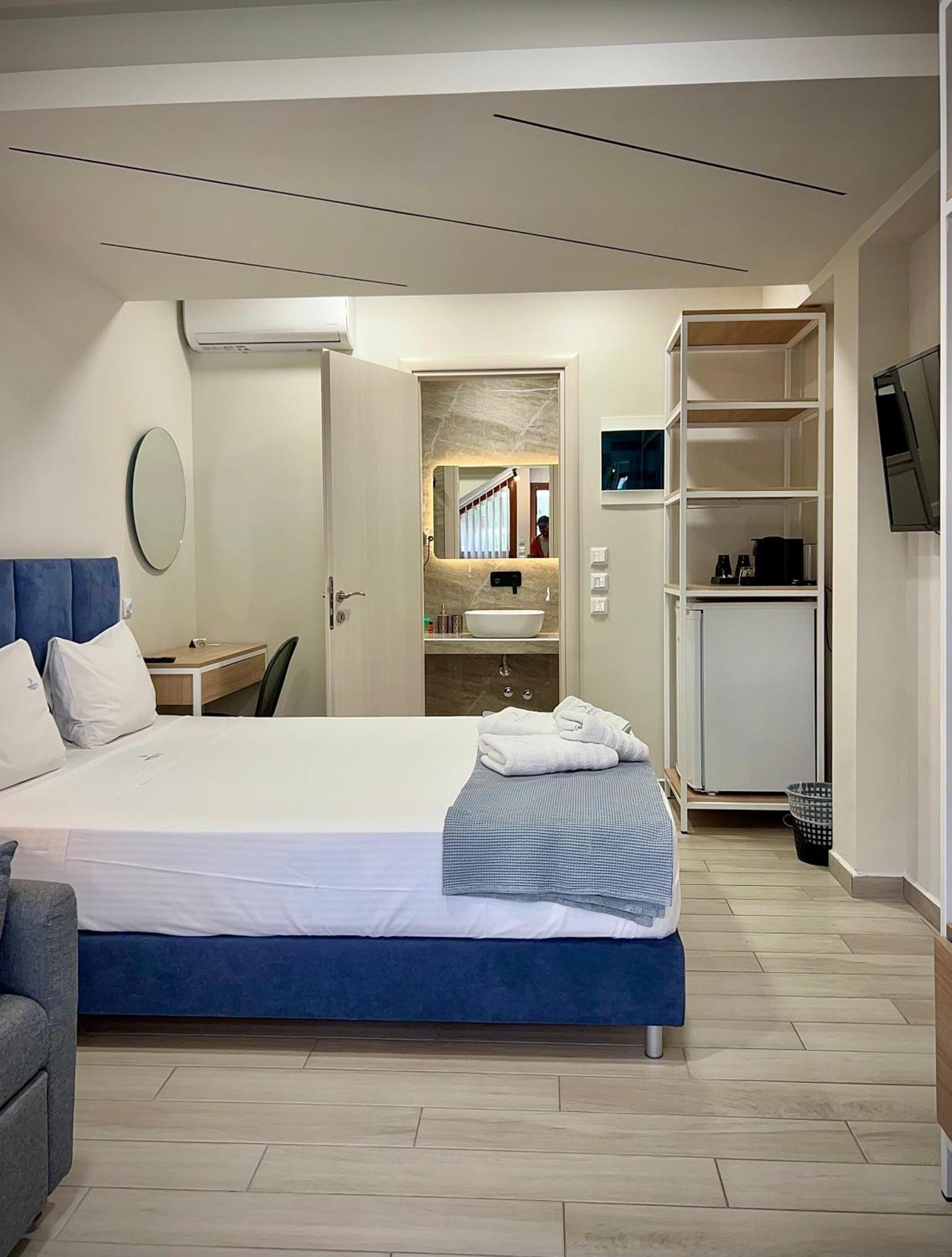 Porto Portes Suites Nea Poteidaia Exterior photo